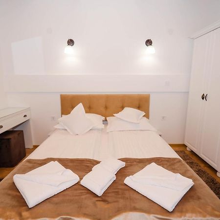 Casa Marica Hotel Байле Херкулане Екстериор снимка