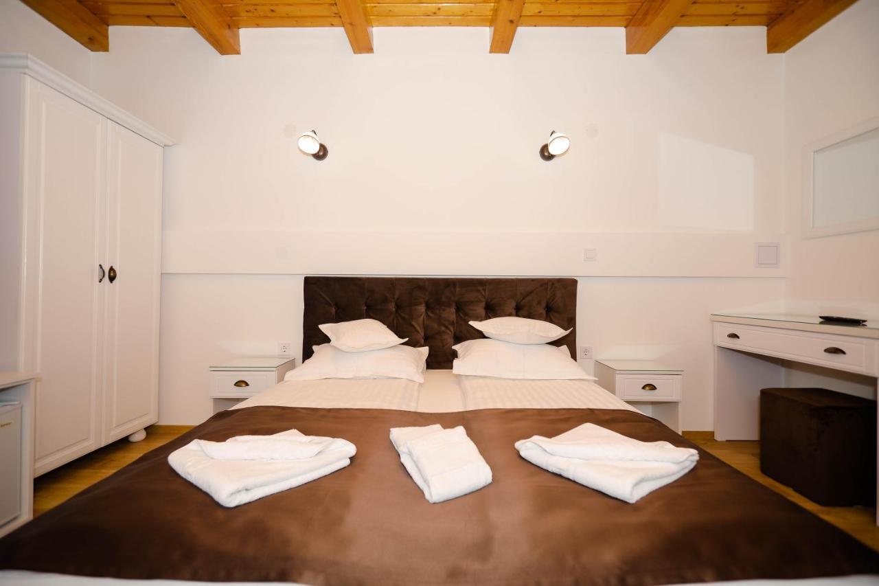 Casa Marica Hotel Байле Херкулане Екстериор снимка
