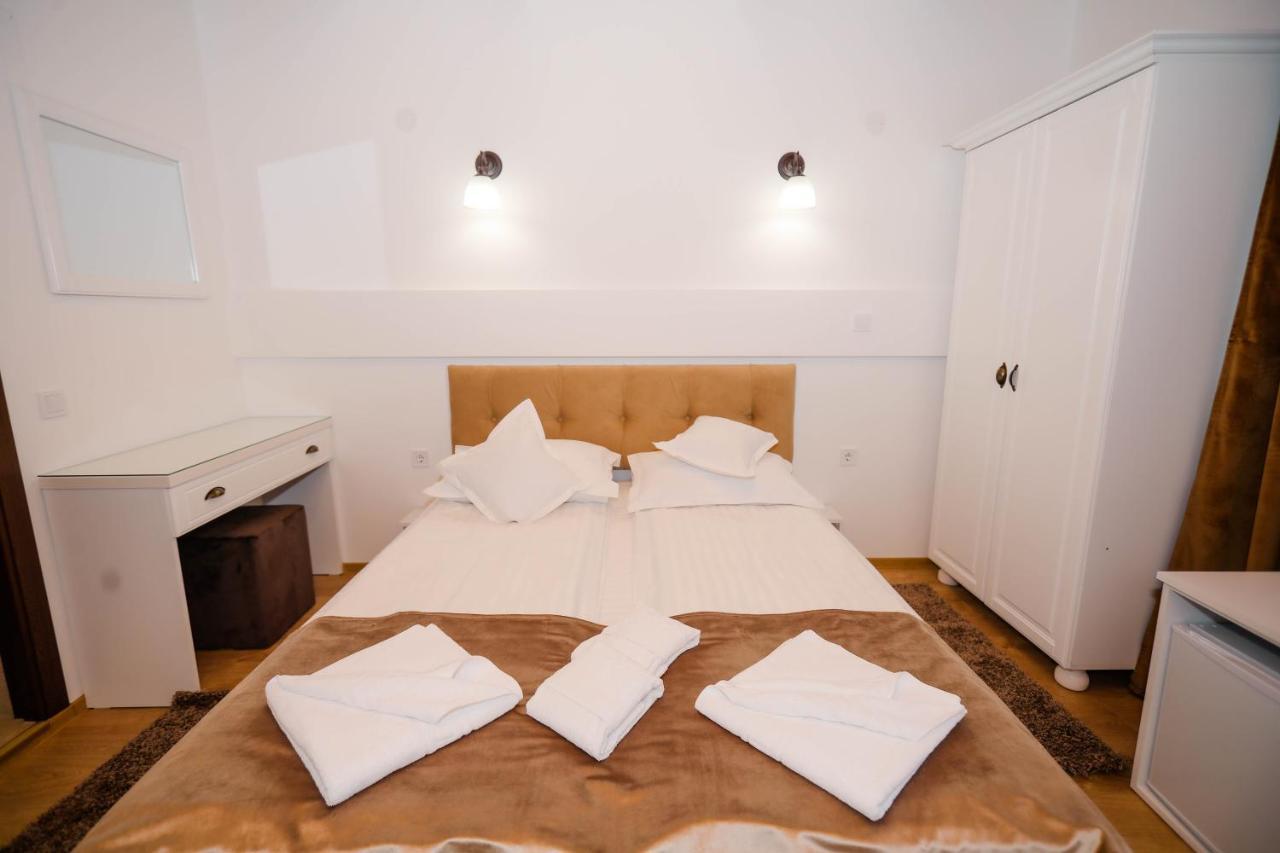 Casa Marica Hotel Байле Херкулане Екстериор снимка