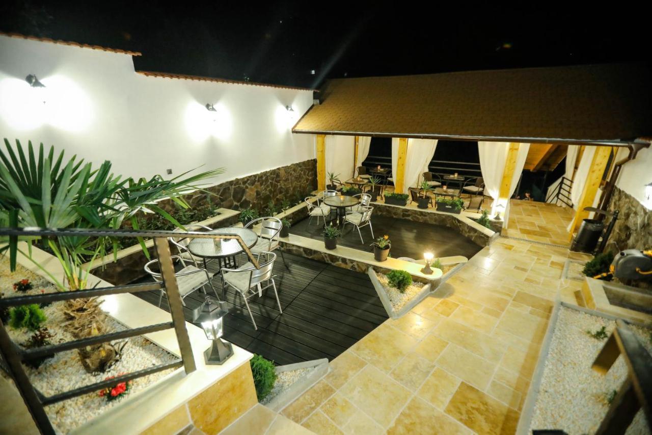 Casa Marica Hotel Байле Херкулане Екстериор снимка