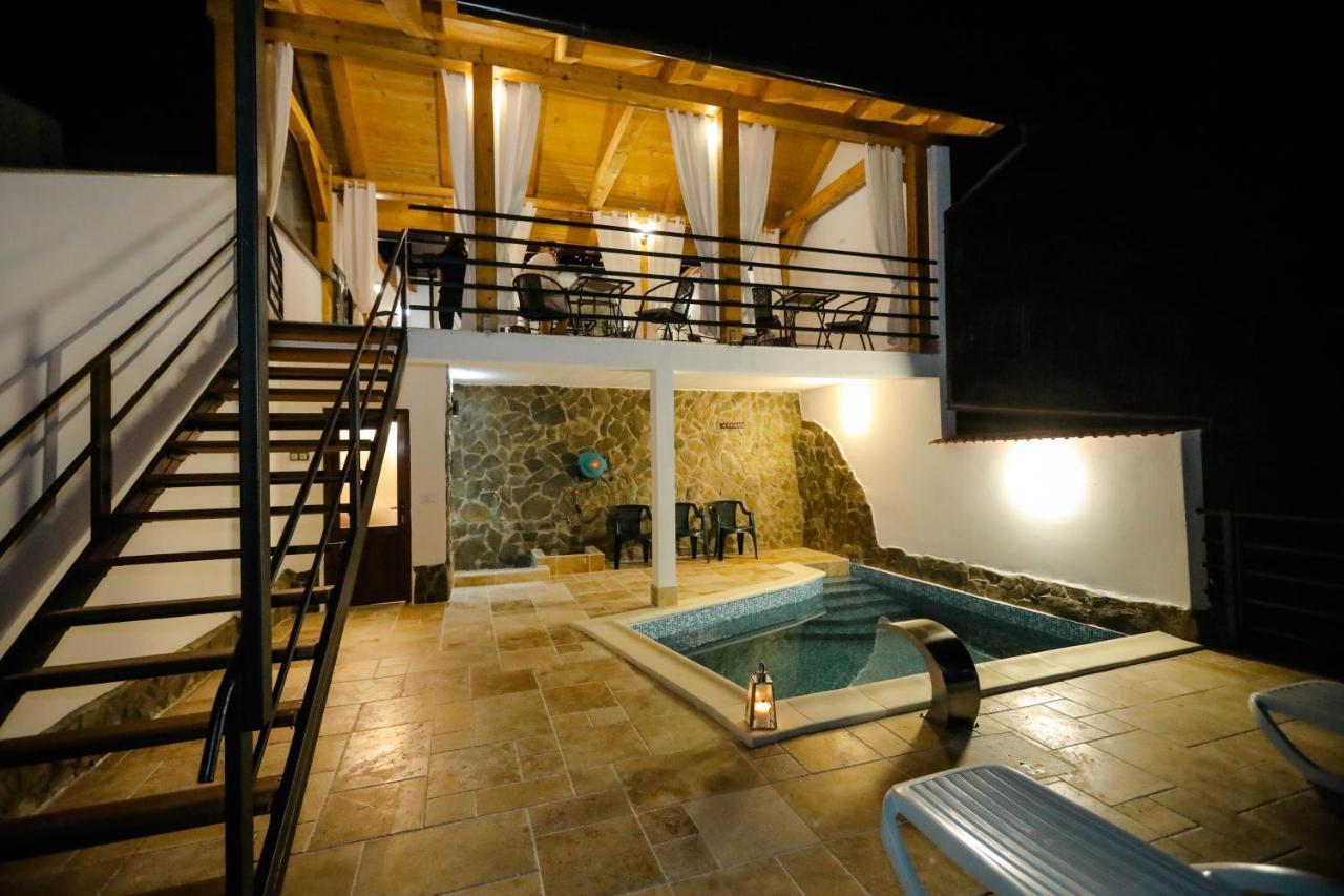 Casa Marica Hotel Байле Херкулане Екстериор снимка
