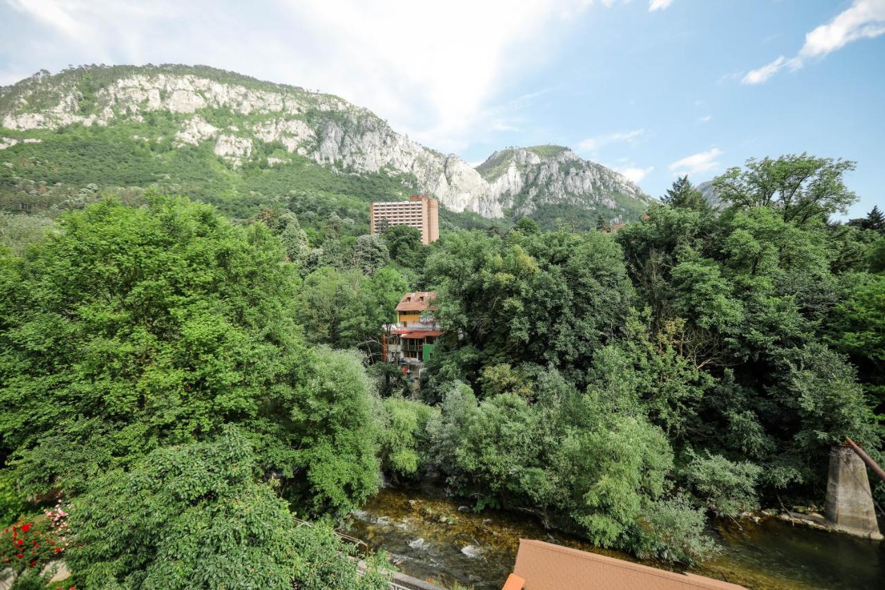 Casa Marica Hotel Байле Херкулане Екстериор снимка